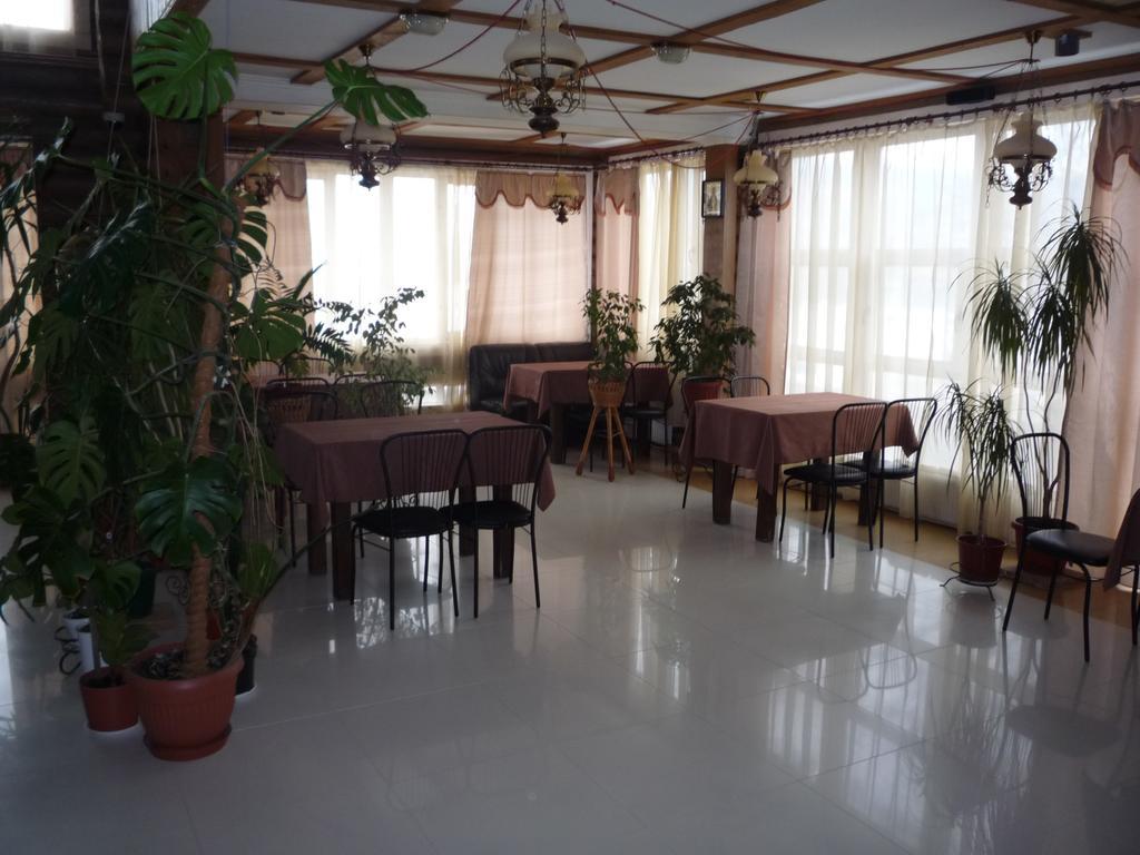 Hotel Restaurant Complex Boyarskiy Dvor Boyarka ภายนอก รูปภาพ