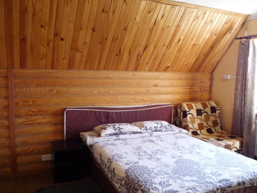 Hotel Restaurant Complex Boyarskiy Dvor Boyarka ภายนอก รูปภาพ