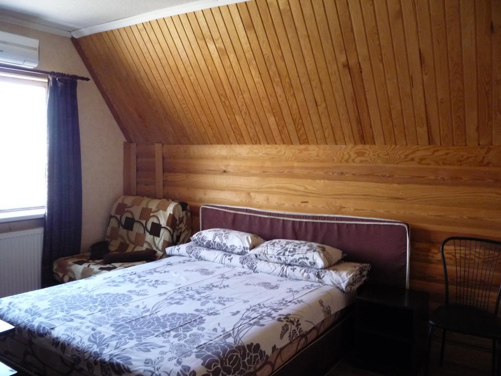 Hotel Restaurant Complex Boyarskiy Dvor Boyarka ภายนอก รูปภาพ