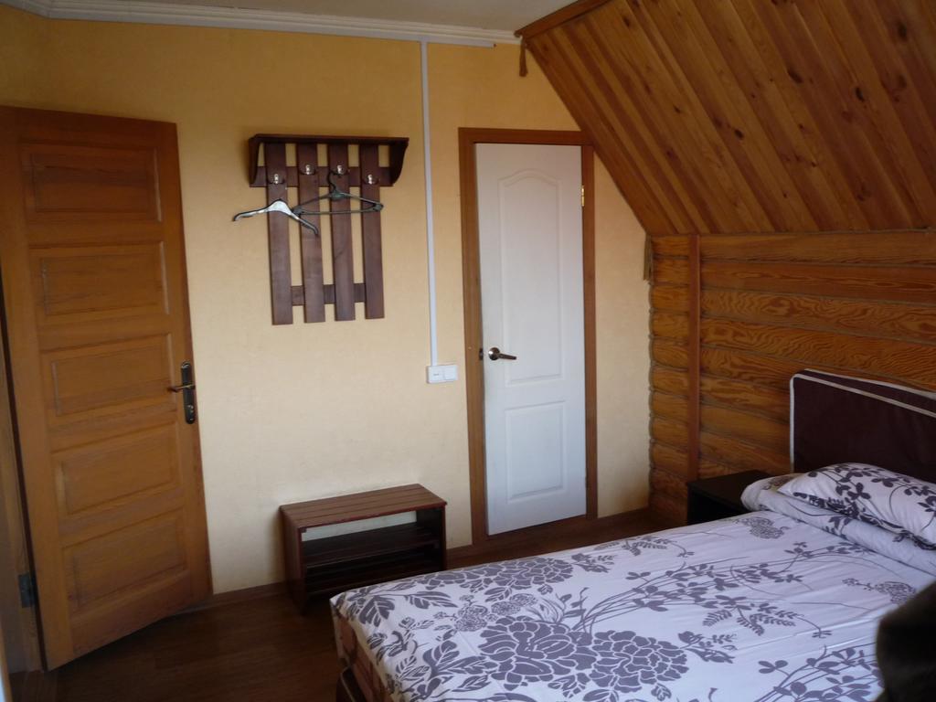 Hotel Restaurant Complex Boyarskiy Dvor Boyarka ภายนอก รูปภาพ