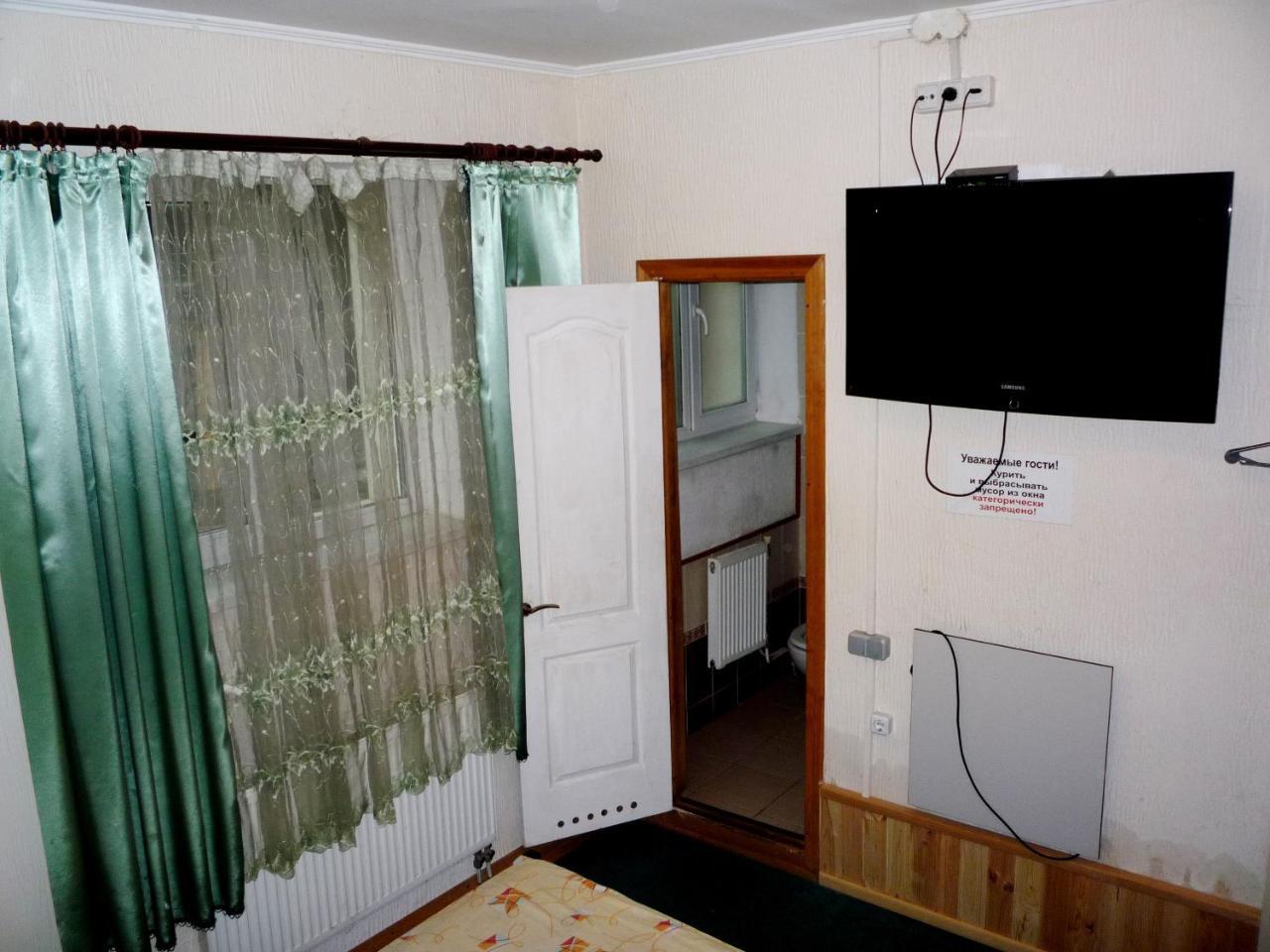 Hotel Restaurant Complex Boyarskiy Dvor Boyarka ภายนอก รูปภาพ